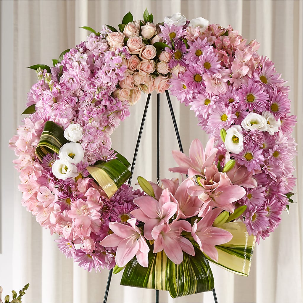 Gift of Warmth Wreath – Hummelstown Flowers, Hummelstown PA