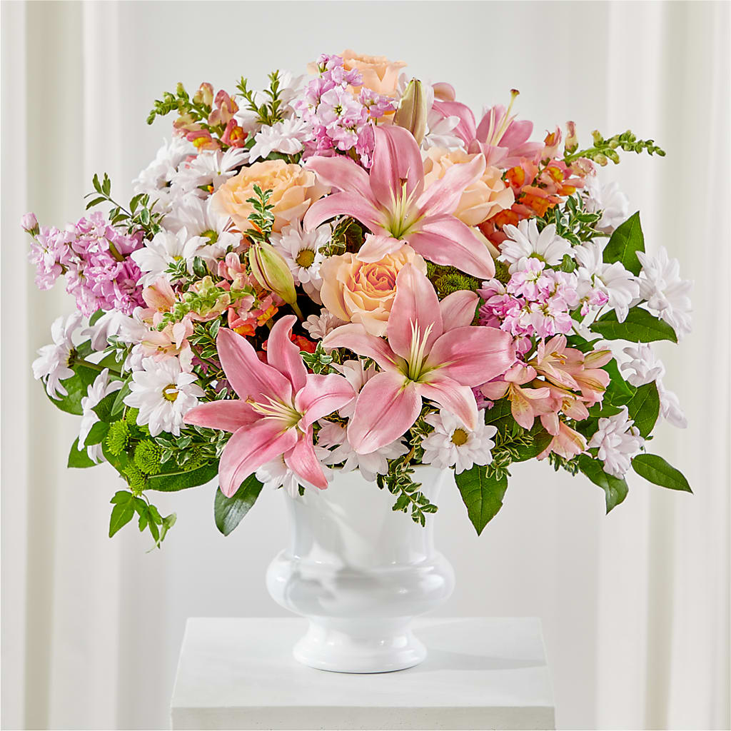 Heartfelt Gesture Urn Arrangement – Hummelstown Flowers, Hummelstown PA