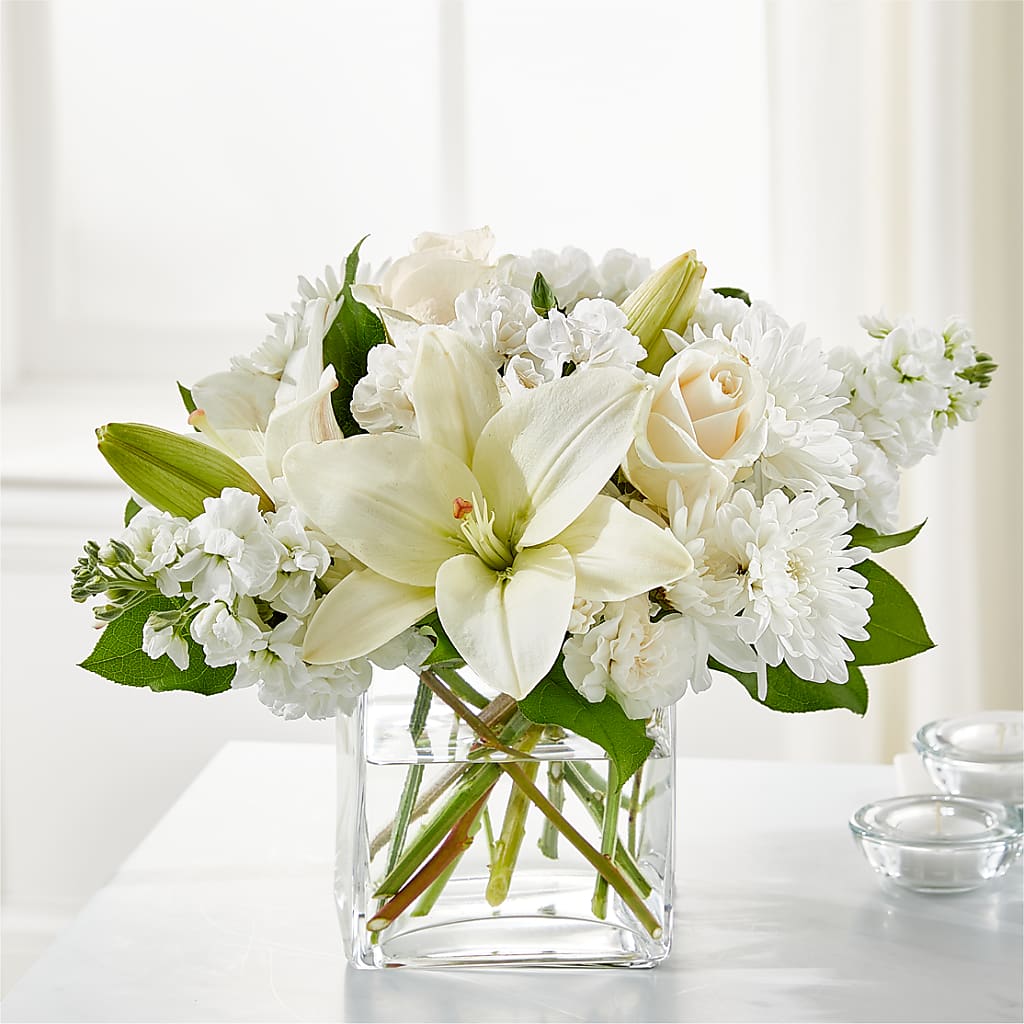 Gentle Breeze Bouquet – Hummelstown Flowers, Hummelstown PA