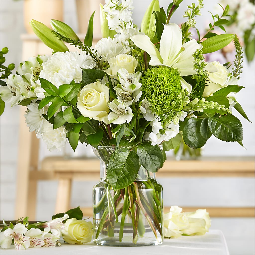 Classic Ivory – A Florist Original – Hummelstown Flowers, Hummelstown PA