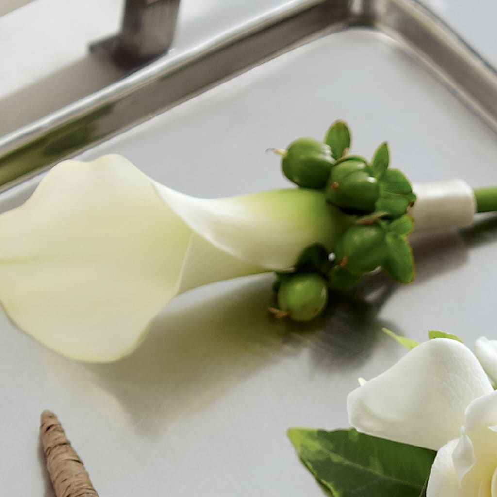White Calla Boutonniere – Hummelstown Flowers, Hummelstown PA