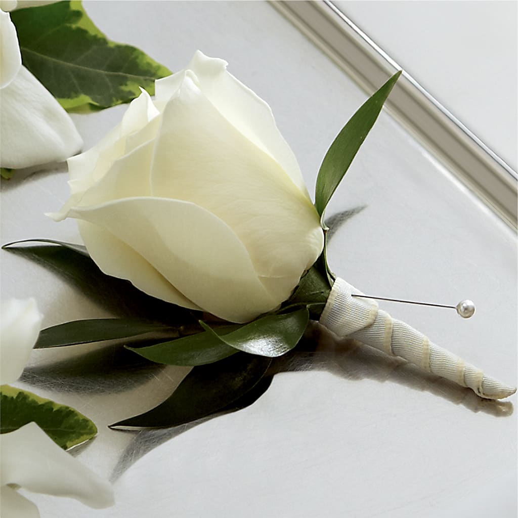 White Rose Boutonniere – Hummelstown Flowers, Hummelstown PA