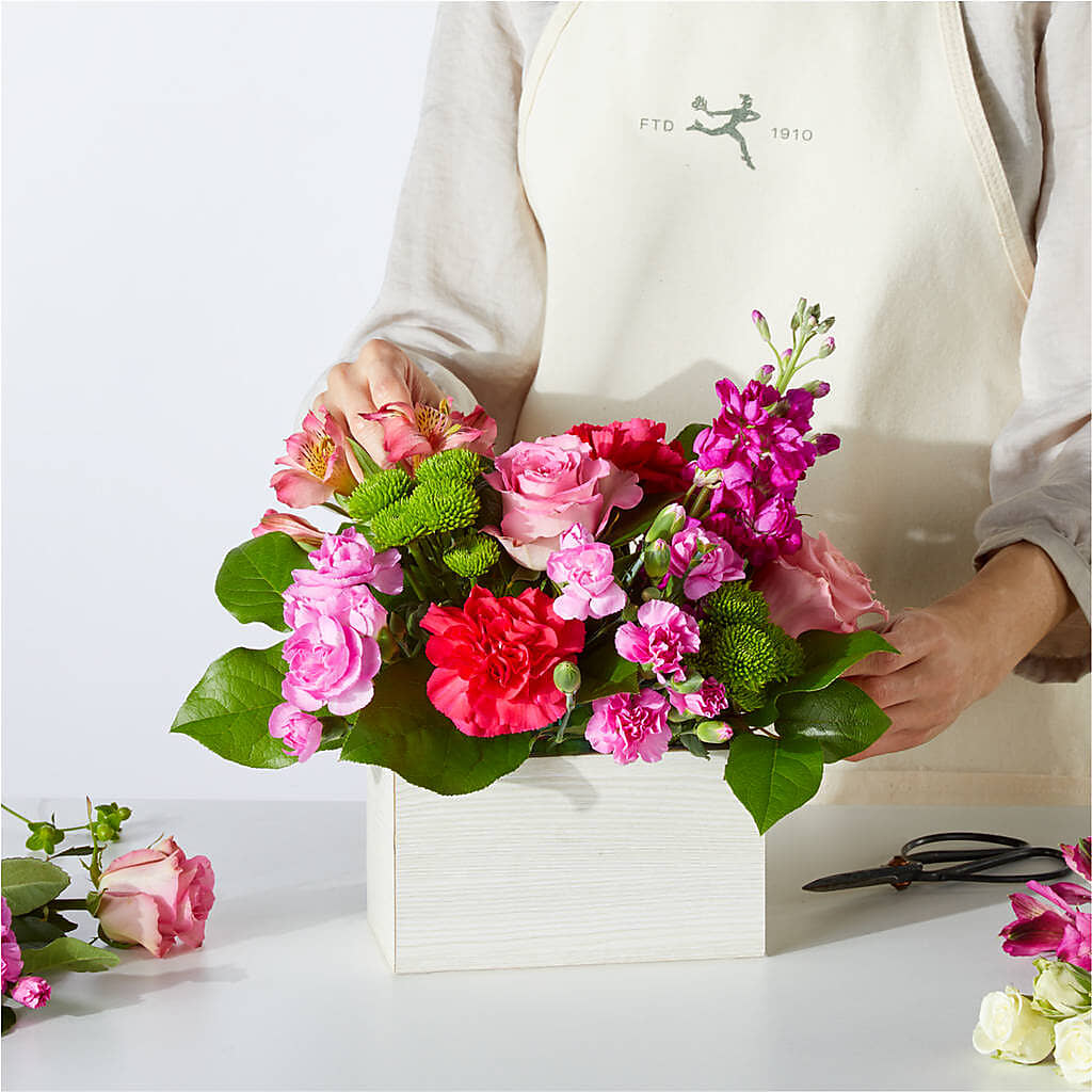 Sweetberry Box – A Florist Original –  Hummelstown Flowers, Hummelstown PA