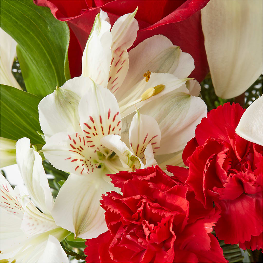 Holiday Season Bouquet –  Hummelstown Flowers, Hummelstown PA