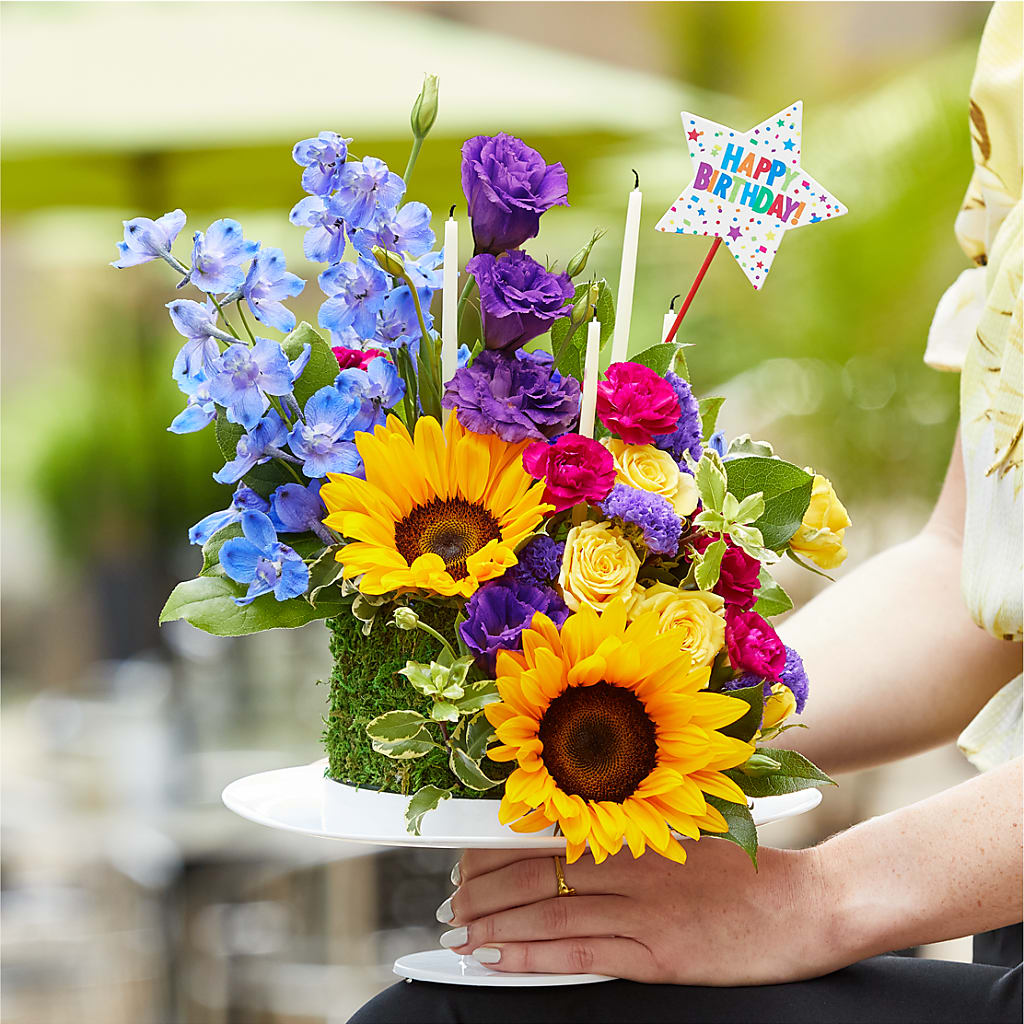Star of the Day Floral Cake –  Hummelstown Flowers, Hummelstown PA
